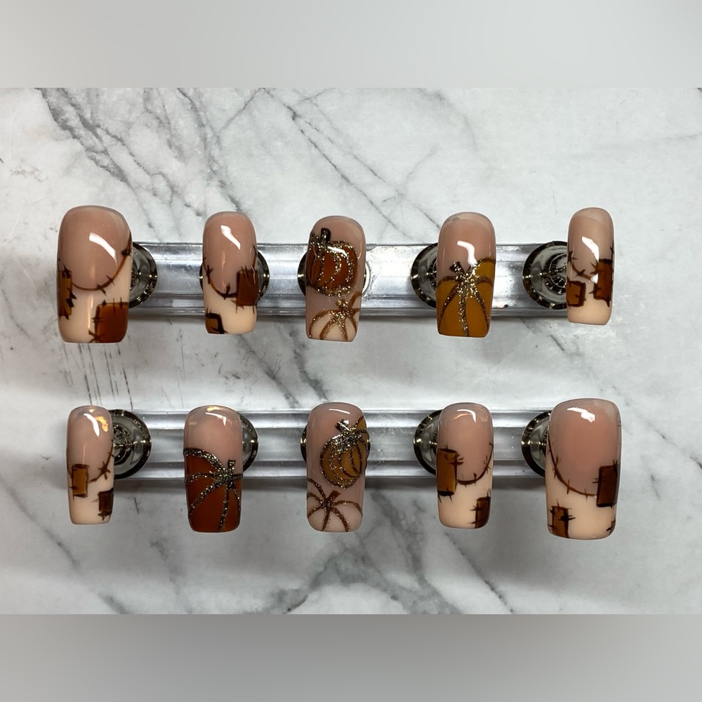 Custom Press On Nails!